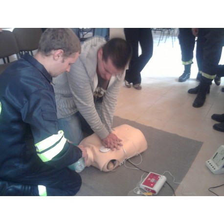 AED TRAINER 1